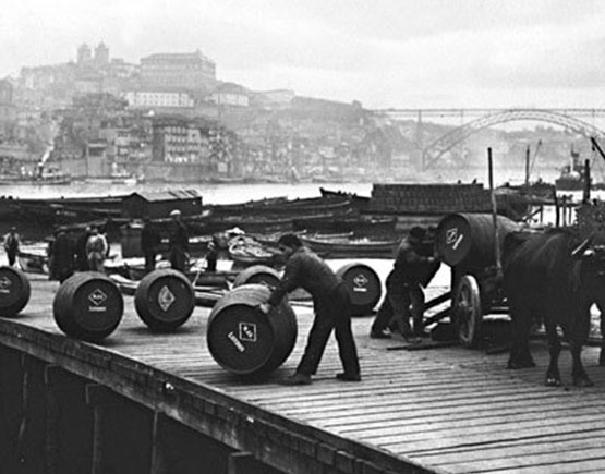 Old-Liqours-Port-Taylor-Fladgate-Yeatman-old-days