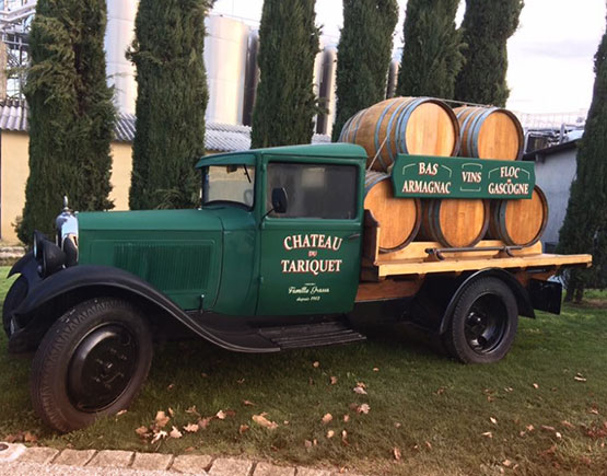 Armagnac-chateau-du-Tariquet-voiture
